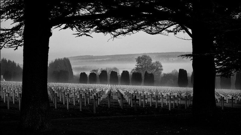 AZ ÚJ ÉVEZRED ELÉ