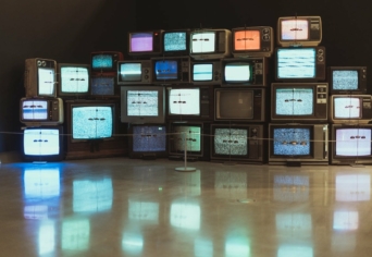 A TÉVÉGONDOLKODÁS DOGMATIKÁJA