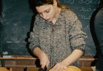 EGYENLŐSÉG, TESTVÉRISÉG ÉS KRUMPLIHÁMOZÁS