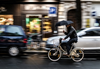 KEREKEK ÉS KORMÁNYOK