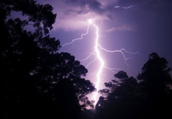 DSIDA JENŐ VERSÉRŐL