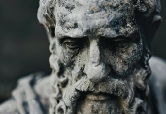 „… ÉNNEKEM PÉNZT HOZ FÁJDALMAS ÉNEKEM…”