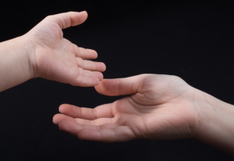 ALKOTÓI PÁLYÁZAT: ADD TOVÁBB!