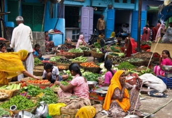 ELADÓ AZ EGÉSZ VILÁG