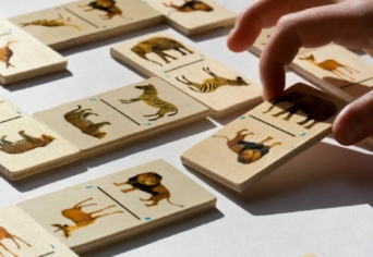 SÖTÉT GONDOLATOK A RÉSZRŐL ÉS EGÉSZRŐL S A TUDOMÁNYRÓL