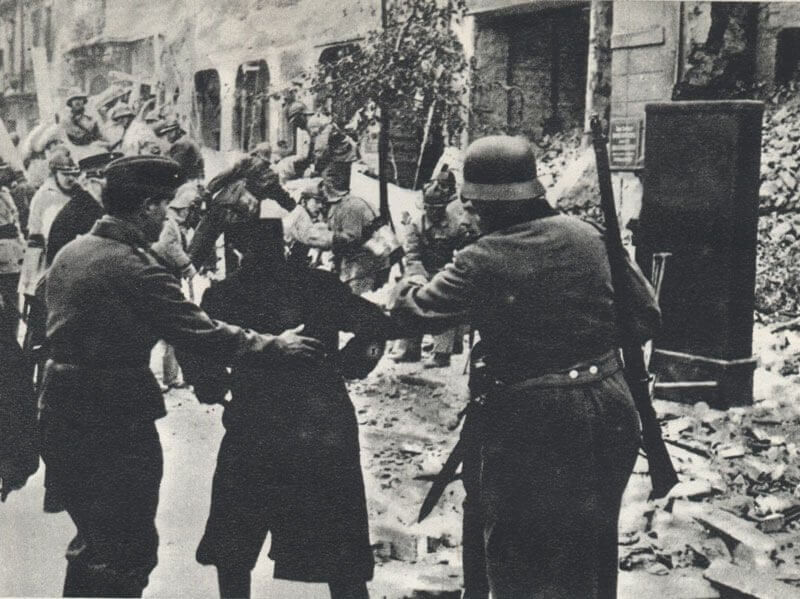 forced labor of jews in occupied warsaw 1939